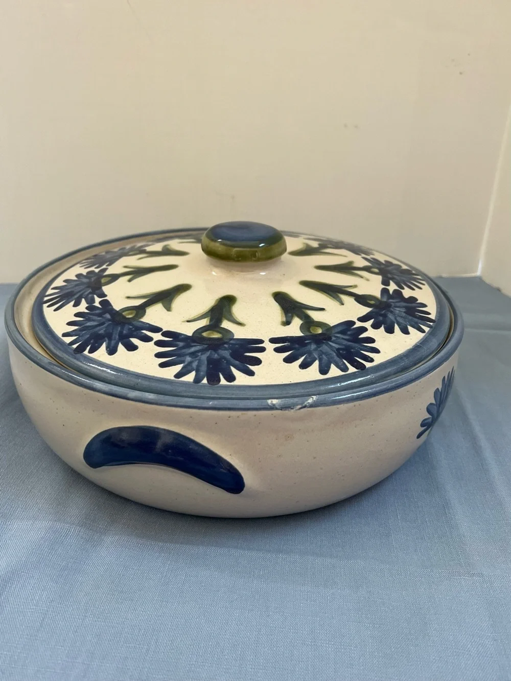 Louisville Stoneware Casserole Dish w/ Lid Blue Cornflower Bachelor Button 11”